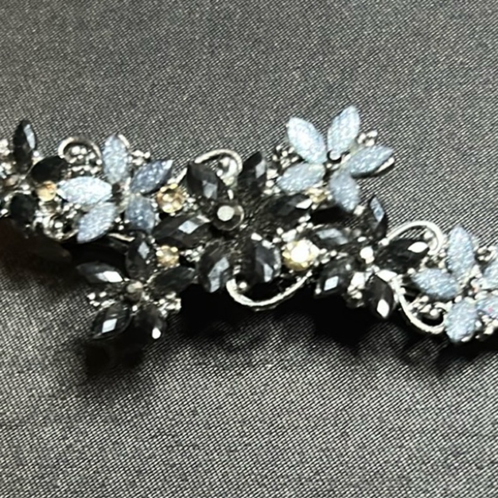 New Cross like hair barrette